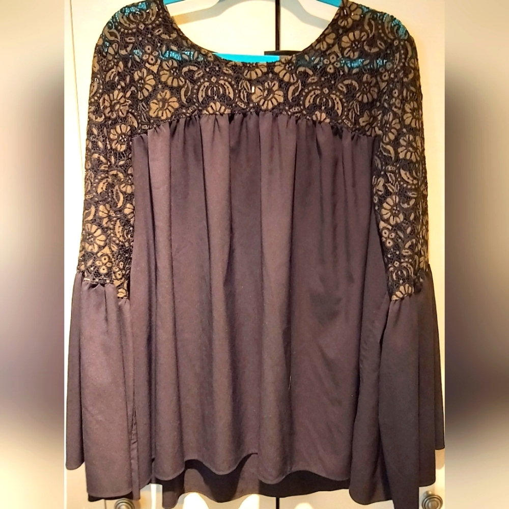 Lane Bryant Bell Sleeve Lace Peasant Blouse